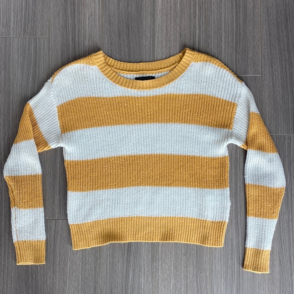 Women’s American Eagle Sweater